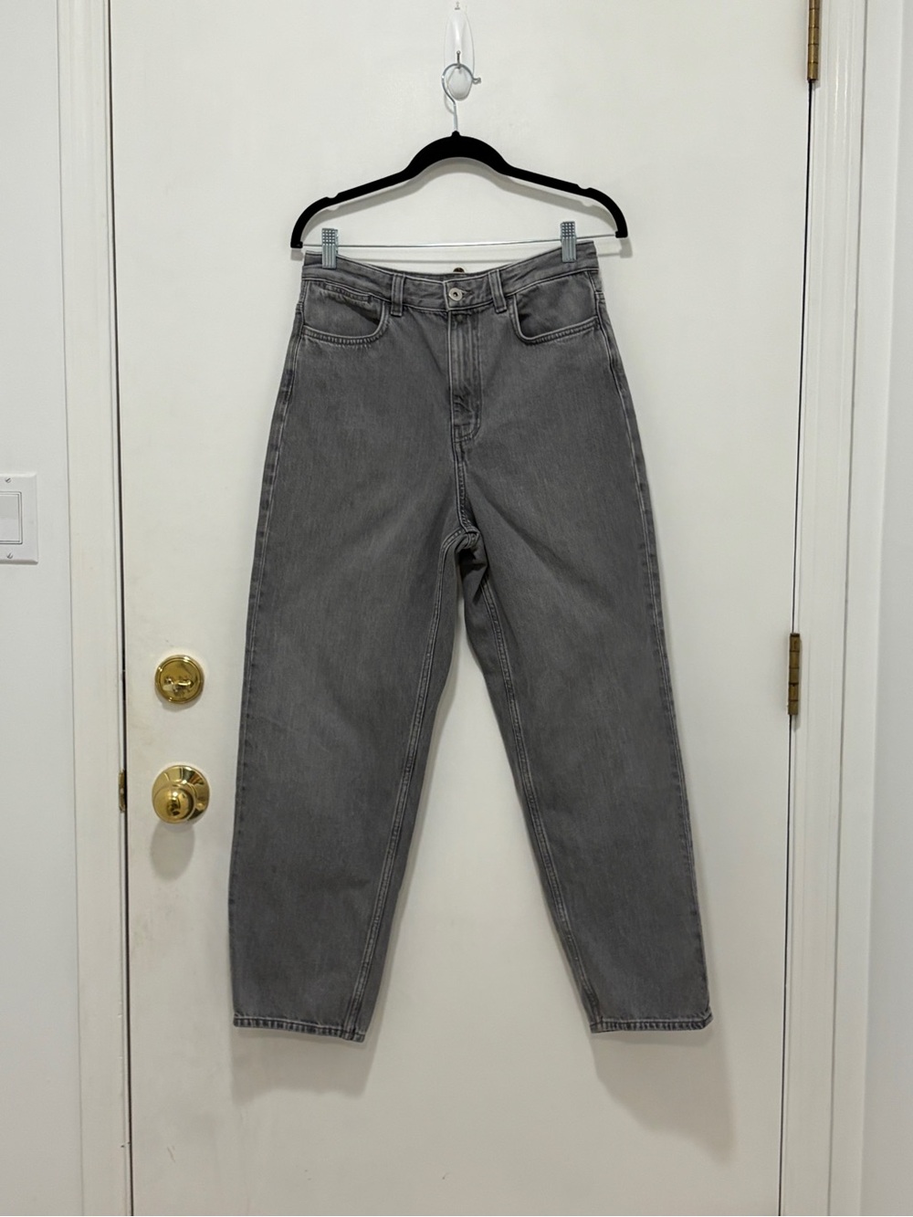 COS Grey Barrel/Tapered Highwaist Crop Jeans. Size 27